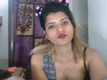 Cutiepie TODAY live with black saree,Her lovers see it now,Deep tummy babe ~ 2 Videos